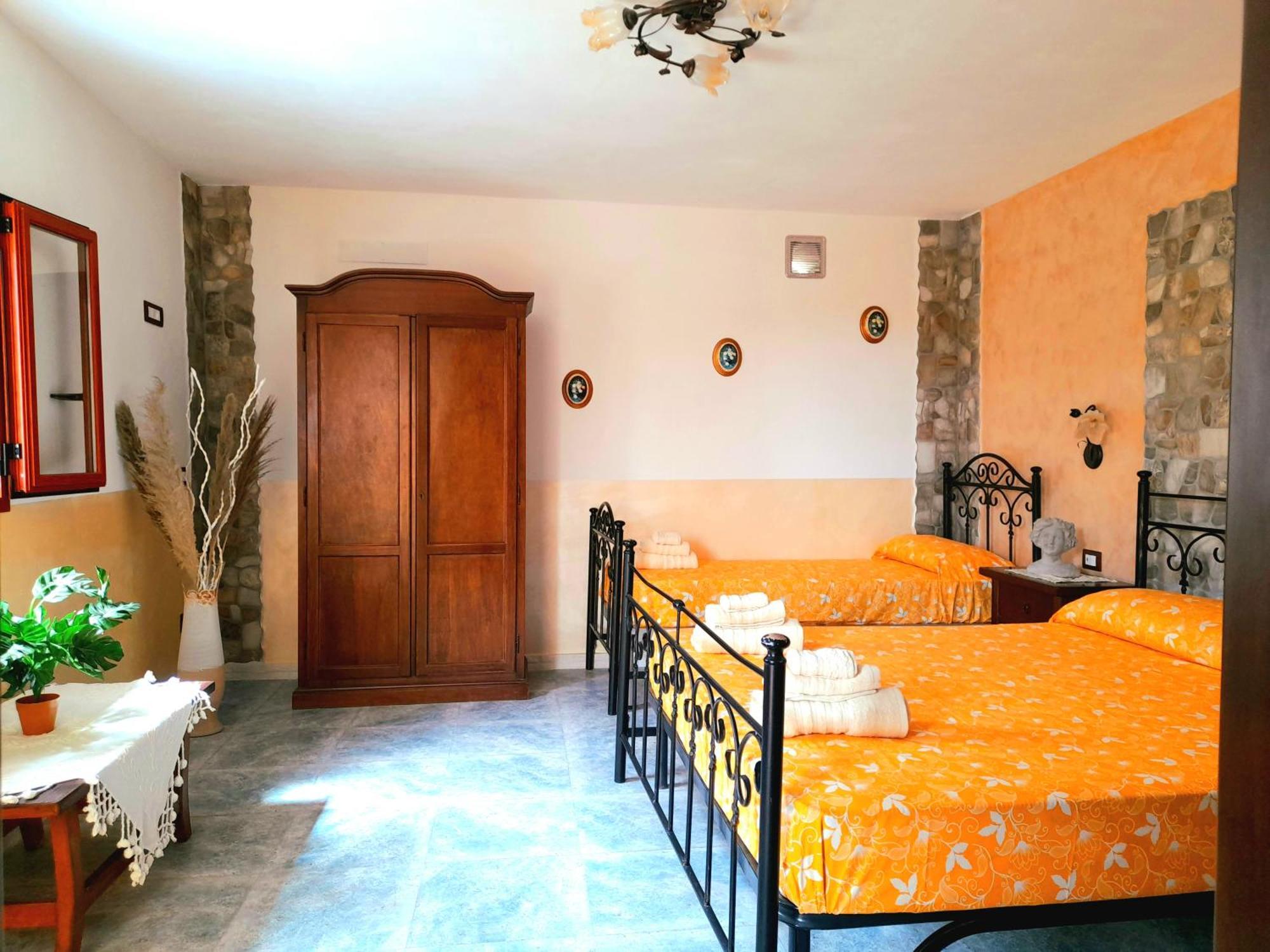 Parco Esmeralda - Family Residence E Breakfast Marina di Camerota Habitación foto